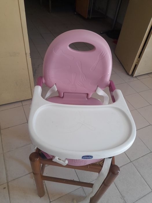 Cadeira de refeições  para criança da chico.