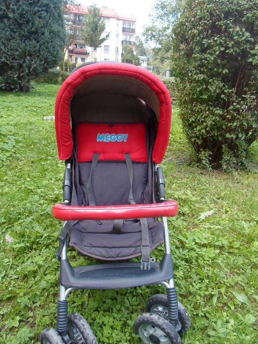 Spacerówka firmy Meggy w kolorze grafitowo- czerwonym