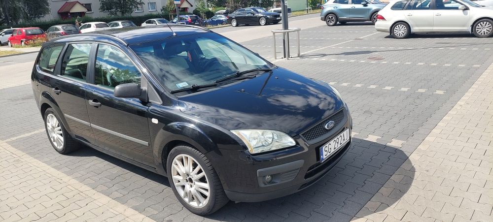 Ford Focus Mk2 Kombi 1.6 benzyna 2005 – jeżdżący, do poprawek
