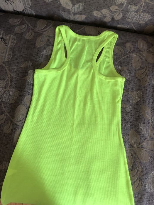 Неонова майка