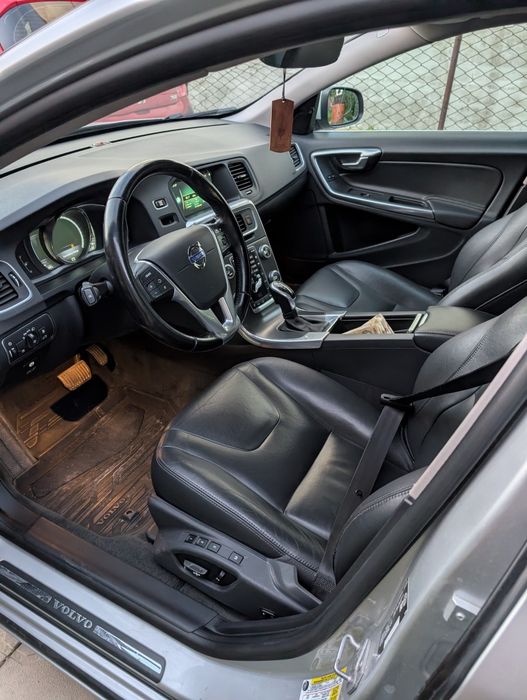 Volvo v60 2.0 t5