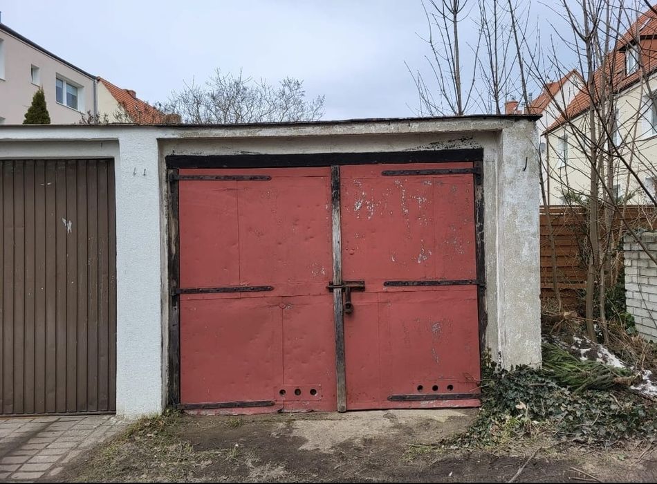 Garaż murowany do wynajęcia Gdańsk Oliwa ul Derdowskiego 8 bez kosztów