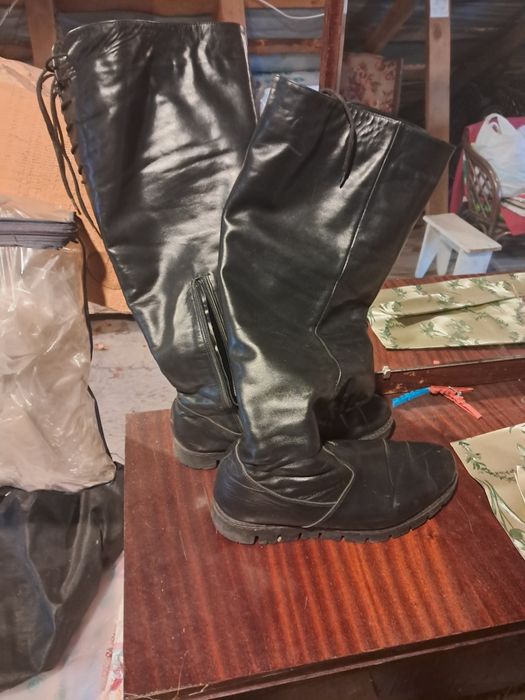 Продам зимові чоботи 43-44 розміру