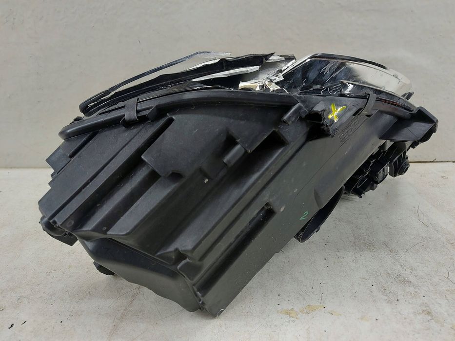 Audi A4 B9 8W lift 19- LED prawa lampa przednia przód reflektor