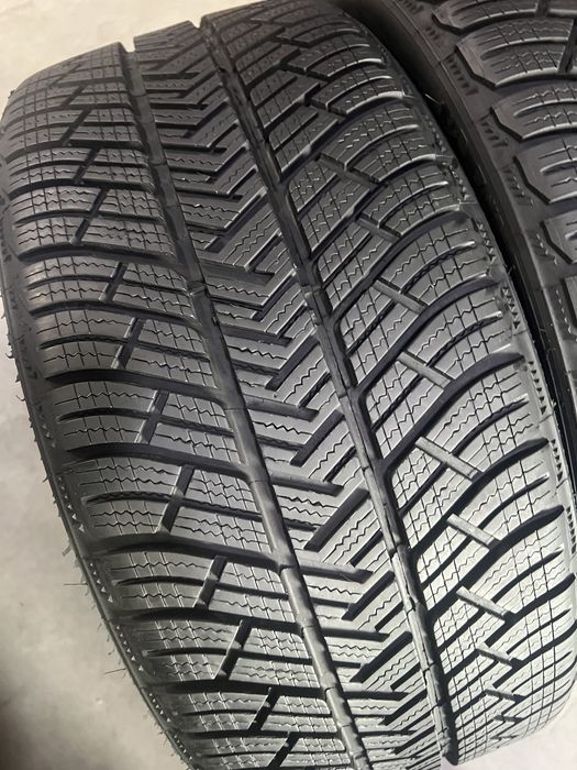 235/40/19 R19 Michelin Pilot Alpin PA4 4шт зима