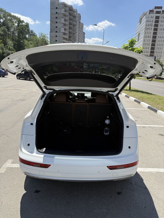 AUDI Audi Q5 2018 VIN WA1BNAFY9J2215468 фото оголошення 12 з 21
