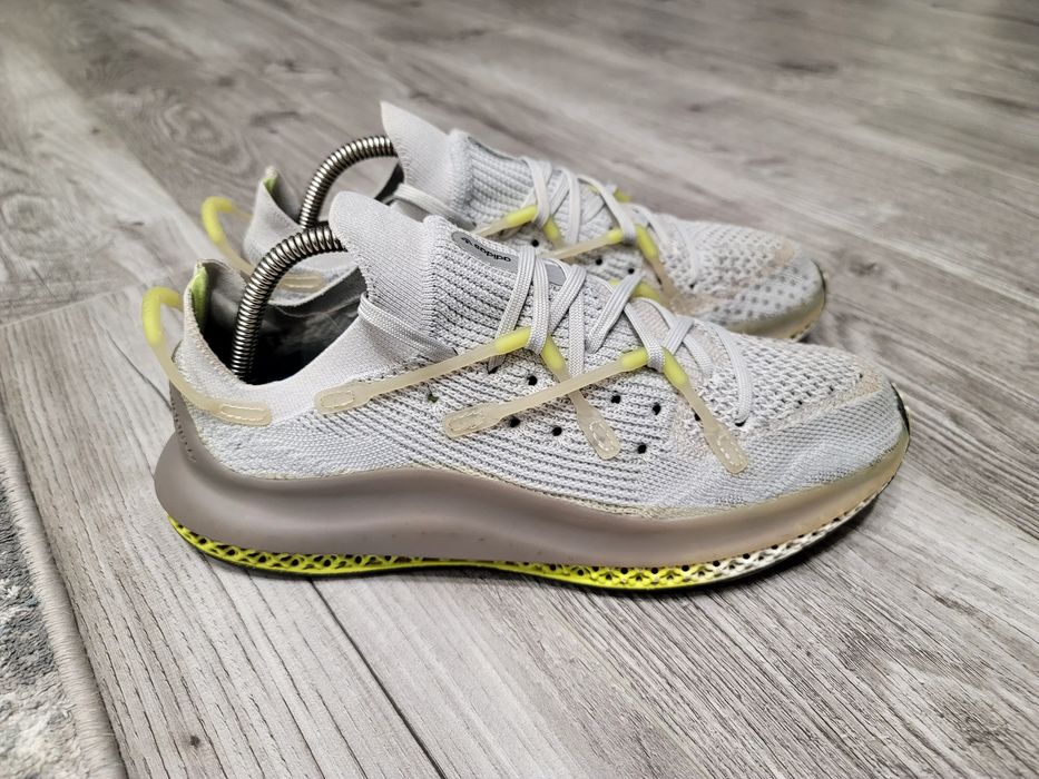Продам фірмові кросівки Adidas 4D Fusio