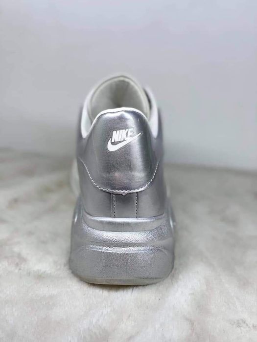 Buty na koturnie NIKE PROMOCJA