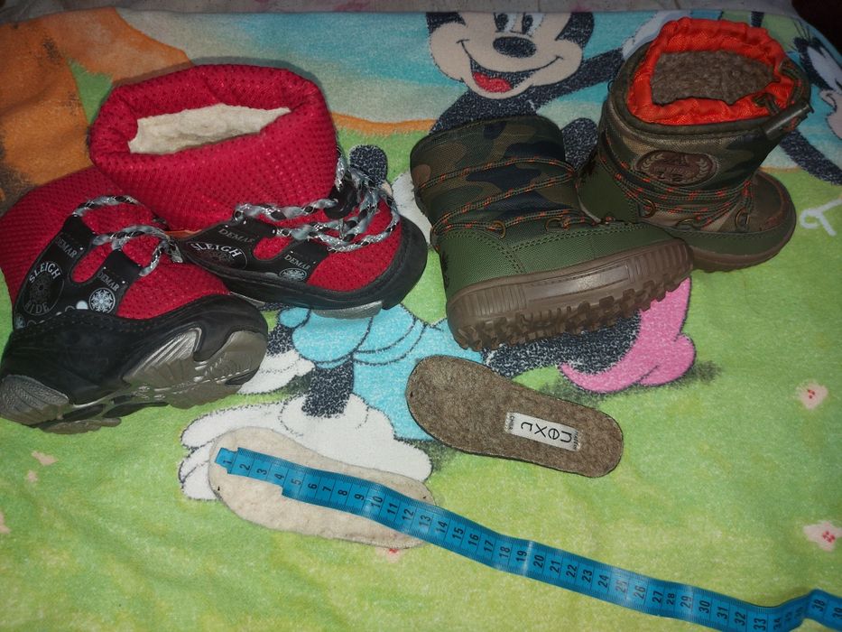 Дитячі зимові сапожки.