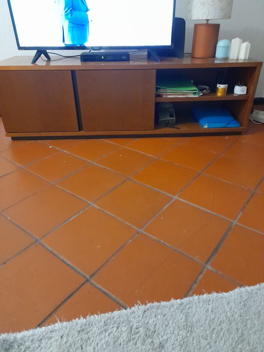 Móvel de TV em madeira