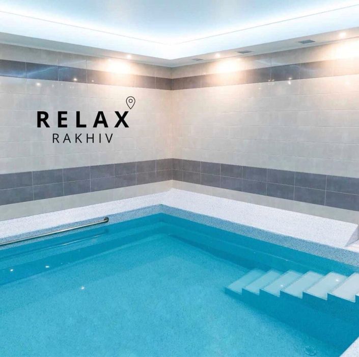 Приміщення комерційного призначення,діючий бізнес,приватизована земля.