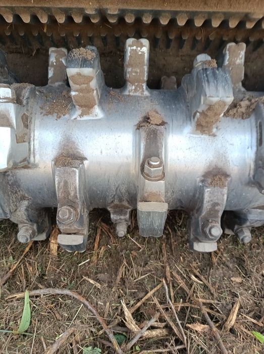 Mulczowanie karczowanie czyszczenie działek