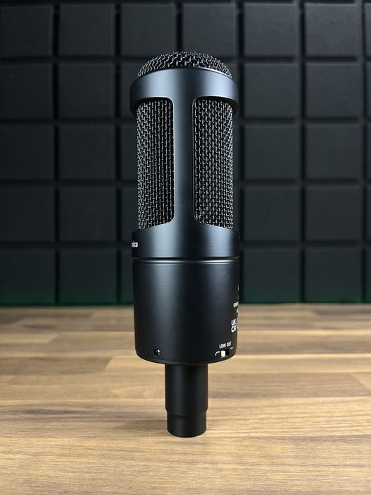 Audio Technica AT2035 (Доставимо кур’єром — БЕЗКОШТОВНО!)