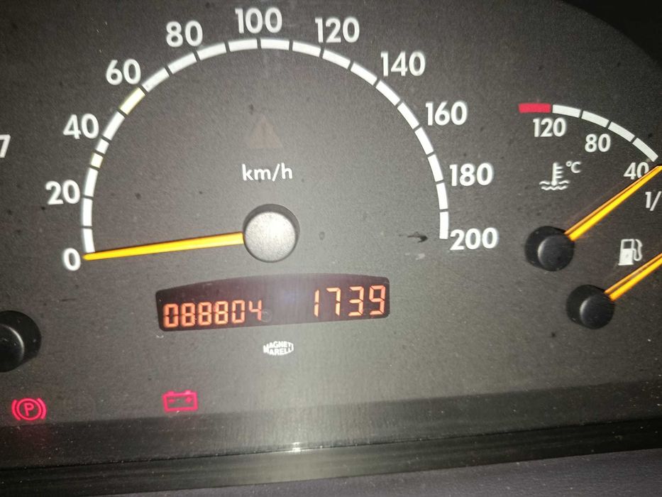 MERCEDES-BENZ Vito 110 CDI Funerária | 2001 | Apenas 88.800 KM