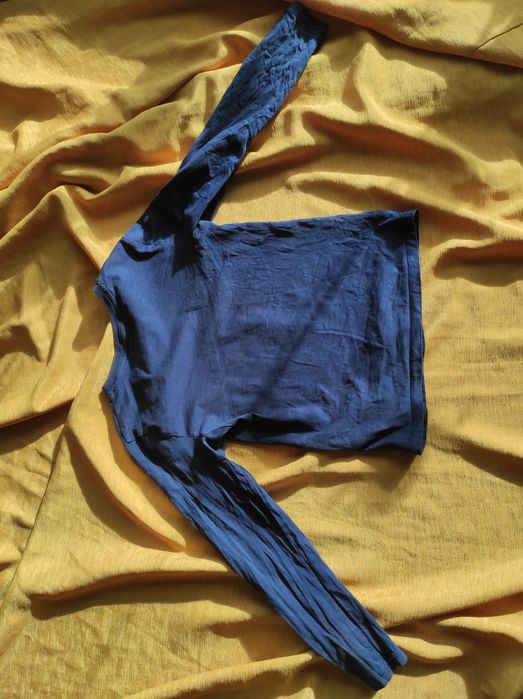 283. Bluzka H&M z Brachiozaurem r. 122-128