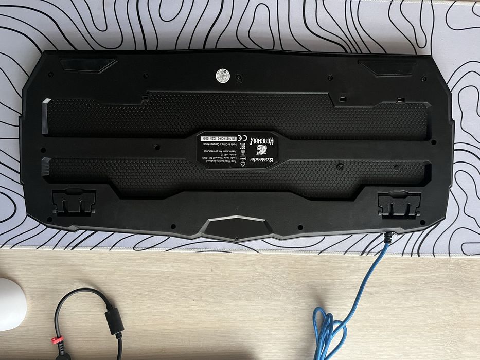 Ігрова клавіатура з підсвіткою