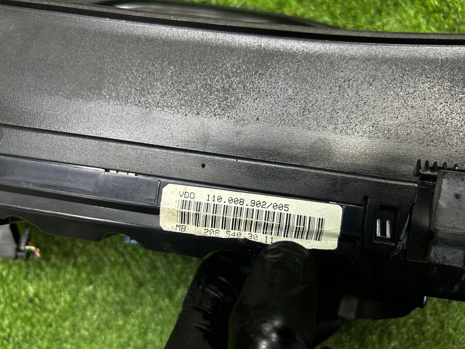 licznik zegary mercedes-benz clk w208 3.2 benzyna 2085403011