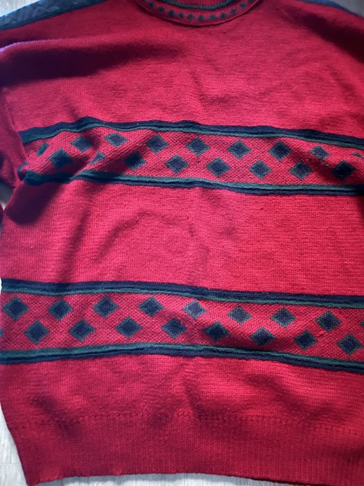 Vintage czerwony sweter