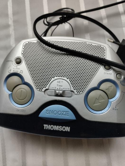 Радіоприймач THOMSON, годинник