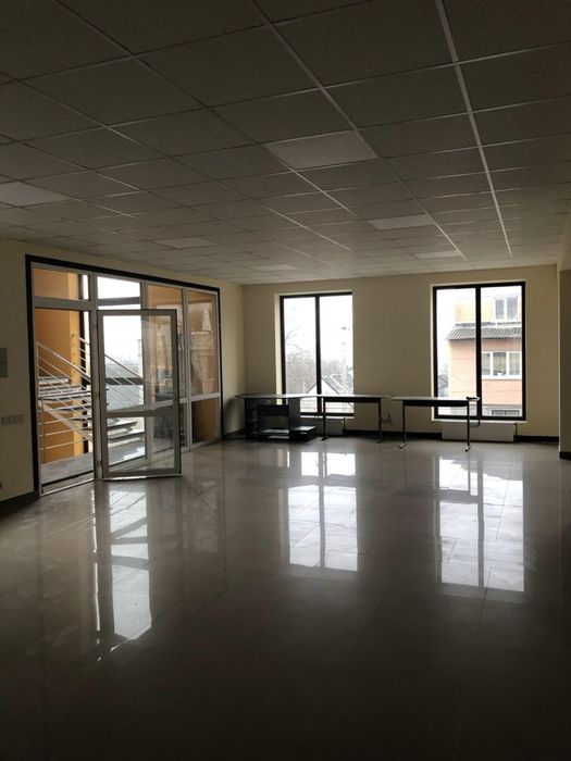 Продам Комерційне приміщення.м.Дунаівці