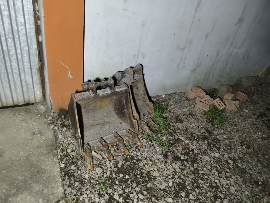 Usługi minikoparka 2 tonową.