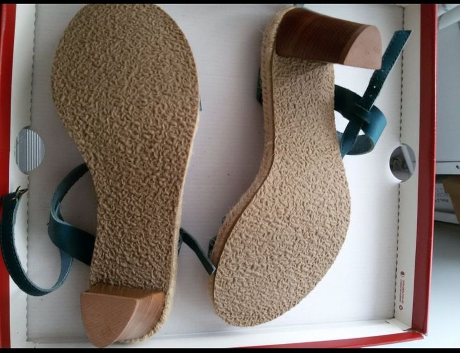 sandalias azuis, de cunha, tamanho 40, ver descrição