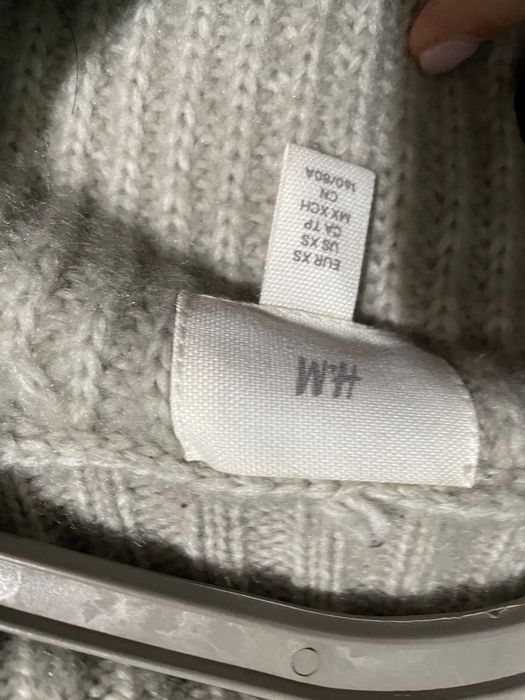 Camisola bege acinzentada