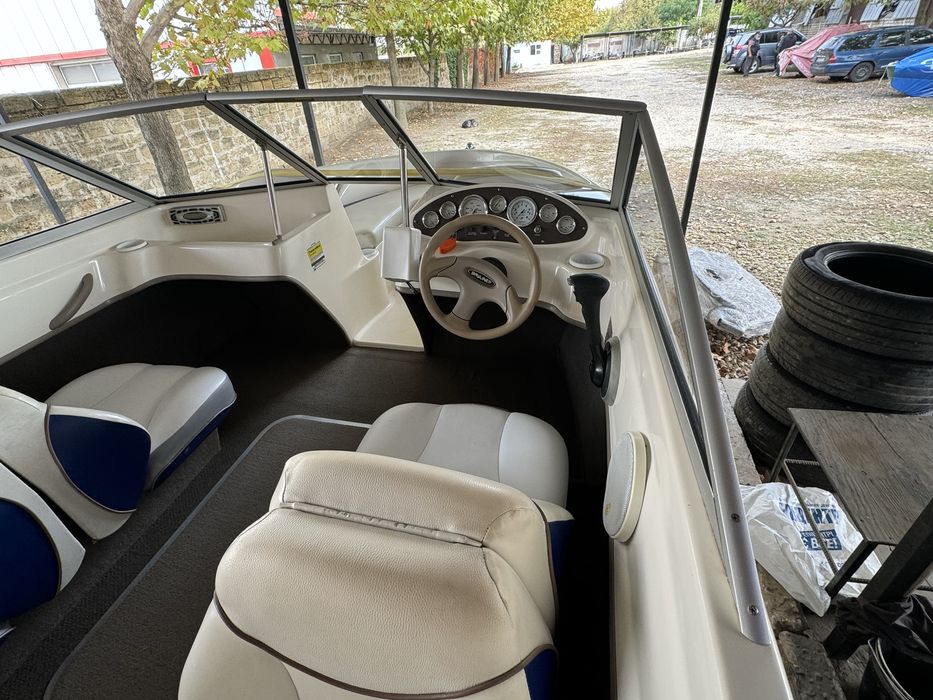 Лодка Bayliner 175