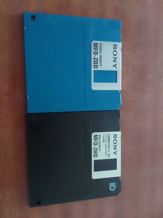 Disquete pré-histórica 8" polegadas do ano 1973 e muito mais