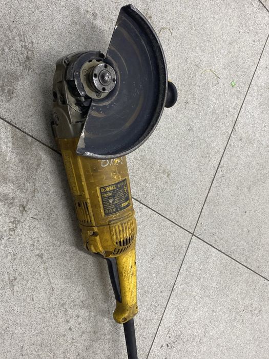 Шліф машина dewalt d28432c