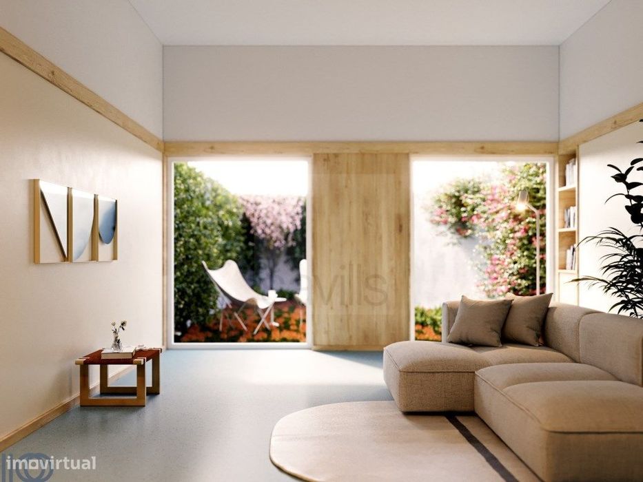 Apartamento T3 Triplex com jardim à venda na baixa do Porto