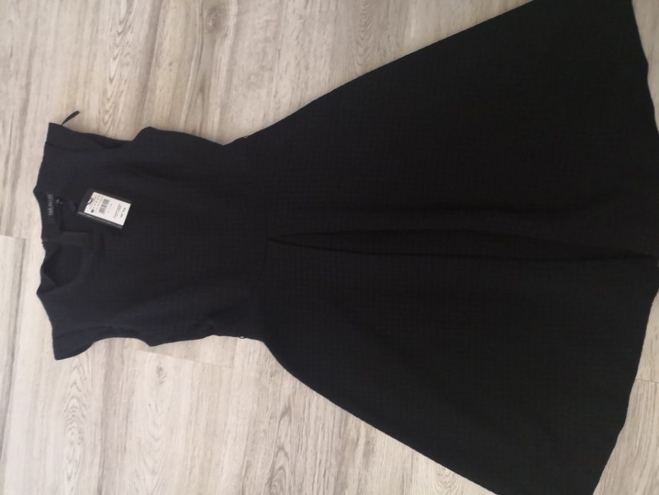 Nowa czarna sukienka firmy TOP SECRET rozmiar 34 XS
