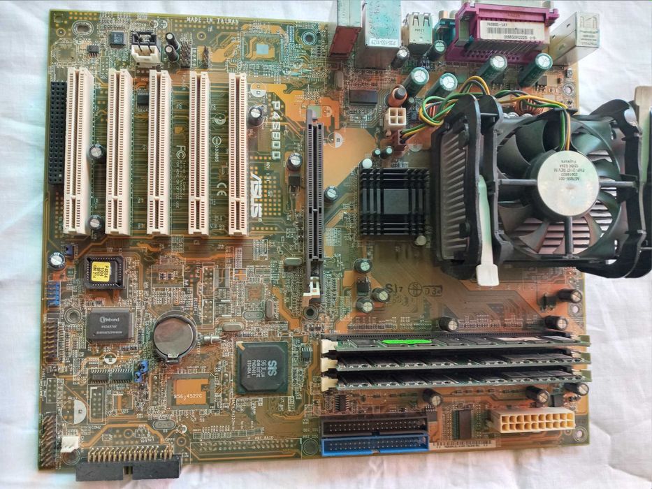 Продам материнские платы 100 грн 1 шт некоторые частично или рабочие