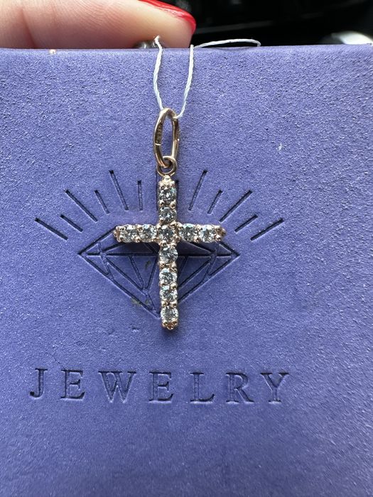 Золотой крестик с бриллиантами