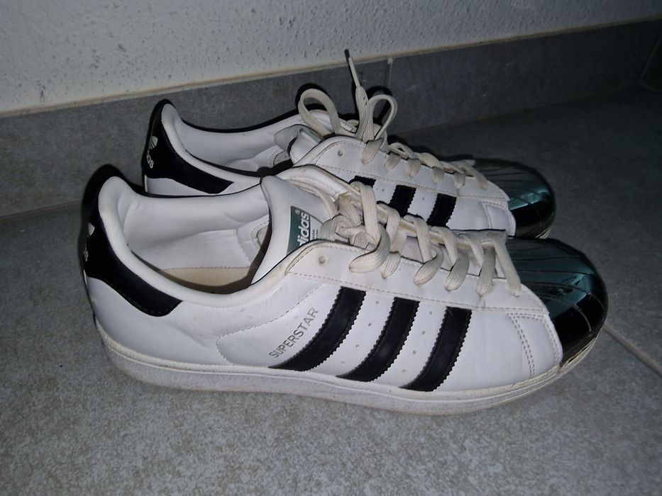 Tenis marca adidas