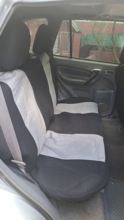 автомобиль тойото Rav 4