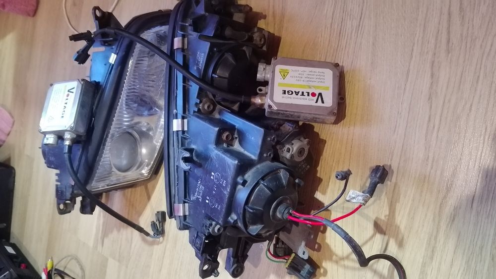 Фари Мазда Хедос 9 биксенон