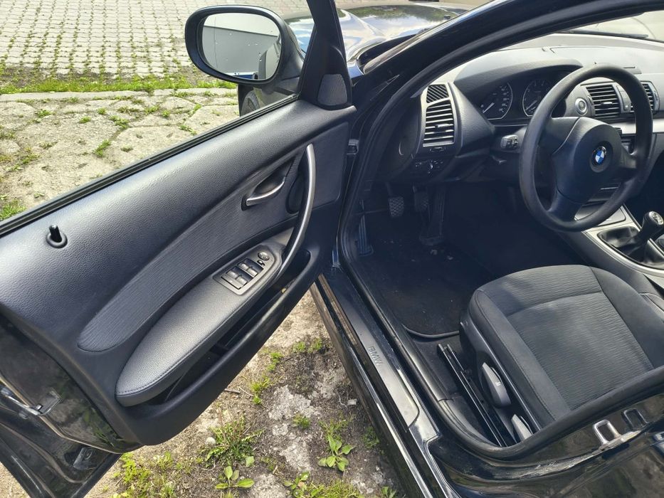 BMW SERIA 1 116i (uszkodzona głowica)