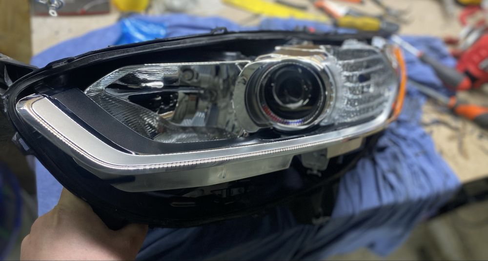Ремонт фар, заміна та встановлення лінз