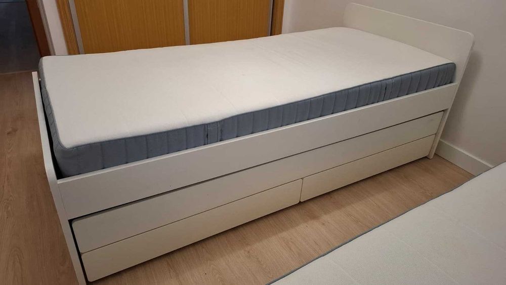 Colchão solteiro IKEA - mola ensacada