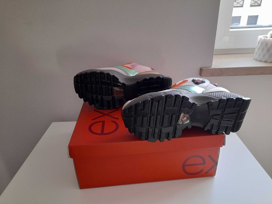 Sapatilhas Marca EXÉ