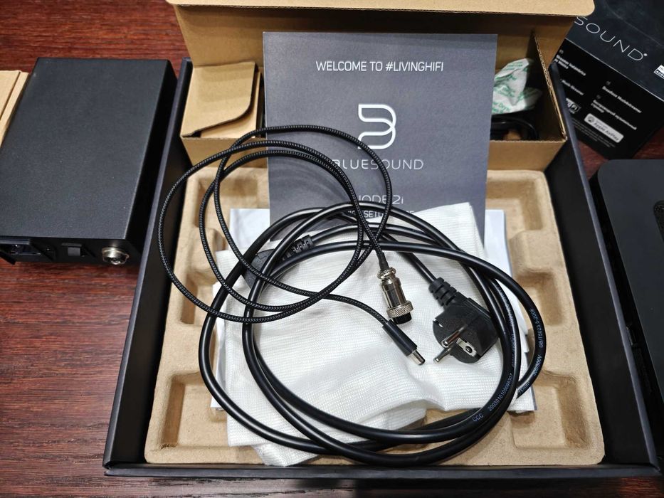 Bluesound Node 2i Streamer wraz zasilaczem Tomanek ULPS mini