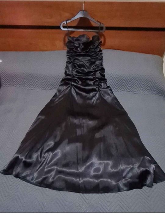 Vestido cerimónia em CETIM preto+ Luvas longas em CETIM preto