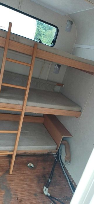 Łóżko piętrowe potrójne przyczepa kempingowa kamper