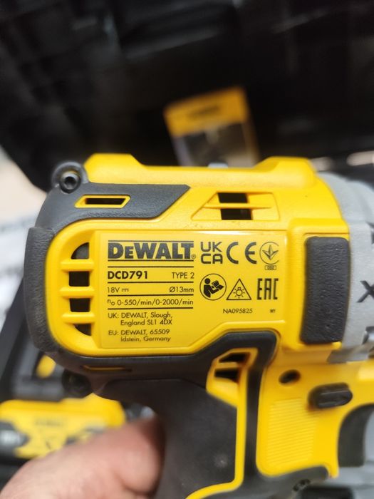Вживаний DeWalt DCD 791 / DCF 887 безщітковий акумуляторний шуруповерт