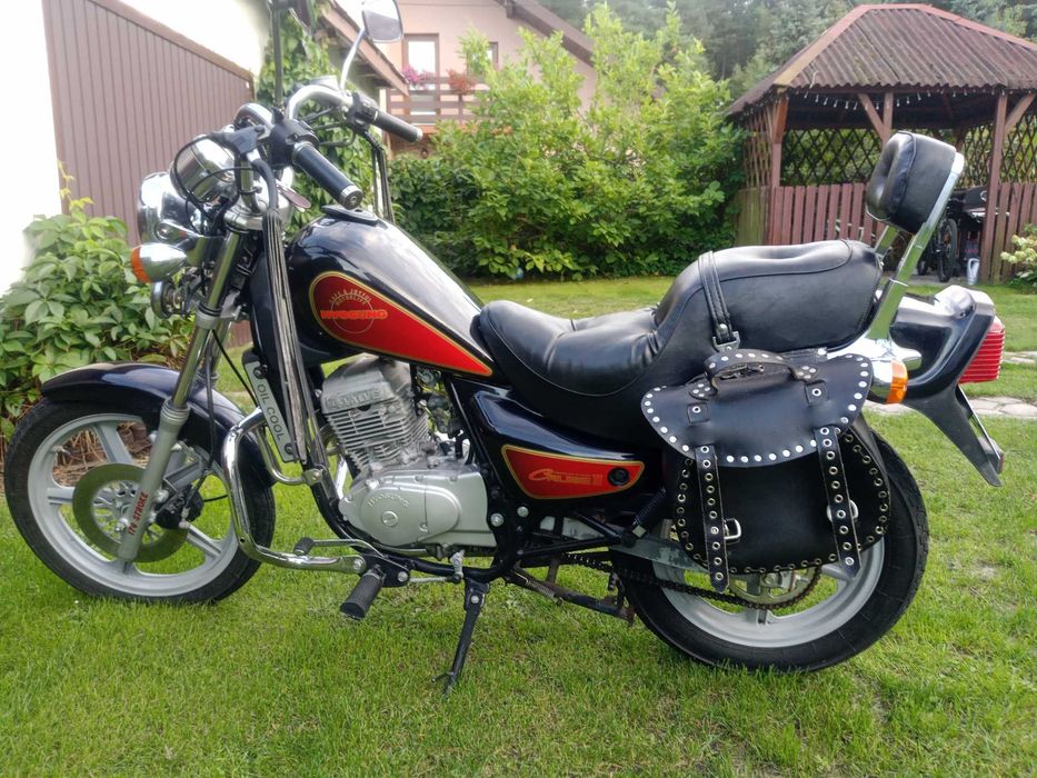 Motocykl 125 Hyosung Cruise II