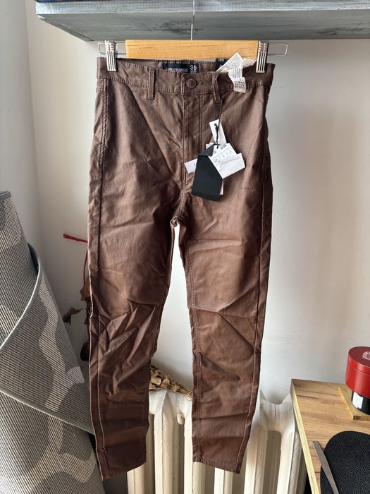 Spodnie woskowane brązowe Stradivarius