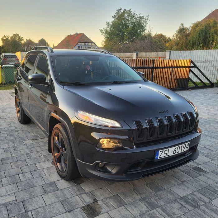 Jeep Cherokee  3.2 benzyna 272 KM