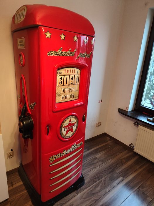 Szafa z biurkiem dziecięca czerwona stan dobry