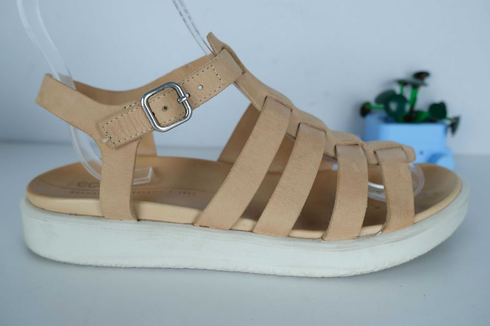 Ecco dansih design skóra r 39